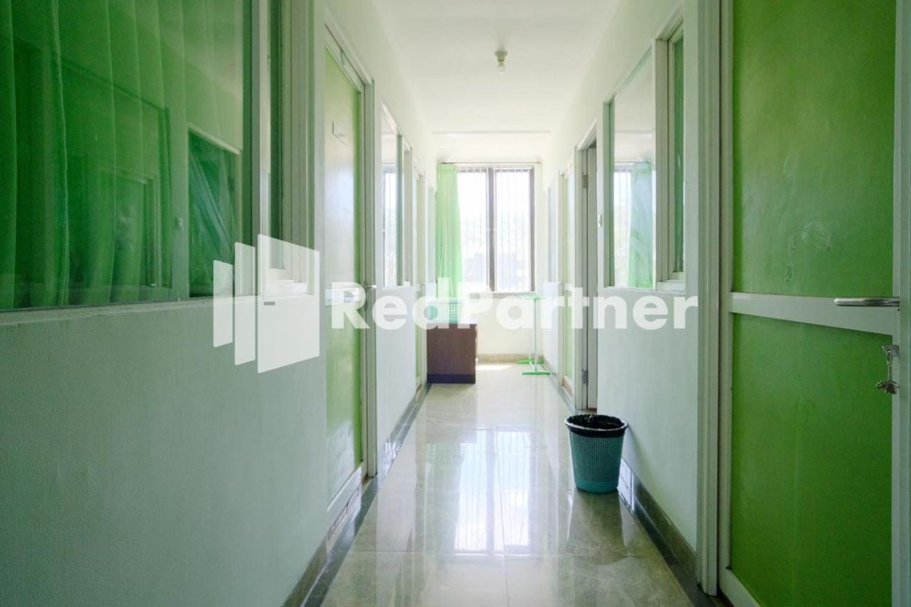 Pondok Hijau Syariah Mitra Reddoorz At Citraland Surabaya Luaran gambar