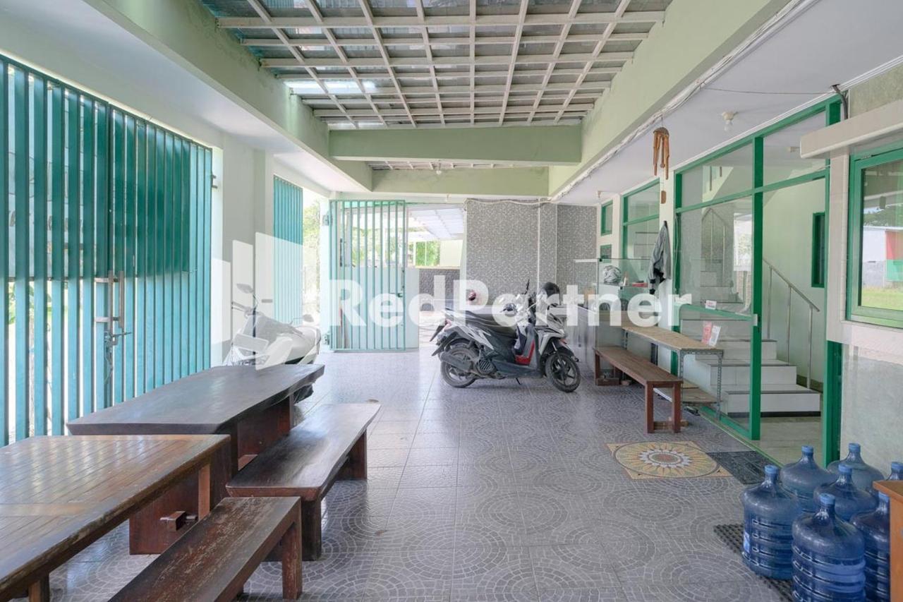 Pondok Hijau Syariah Mitra Reddoorz At Citraland Surabaya Luaran gambar
