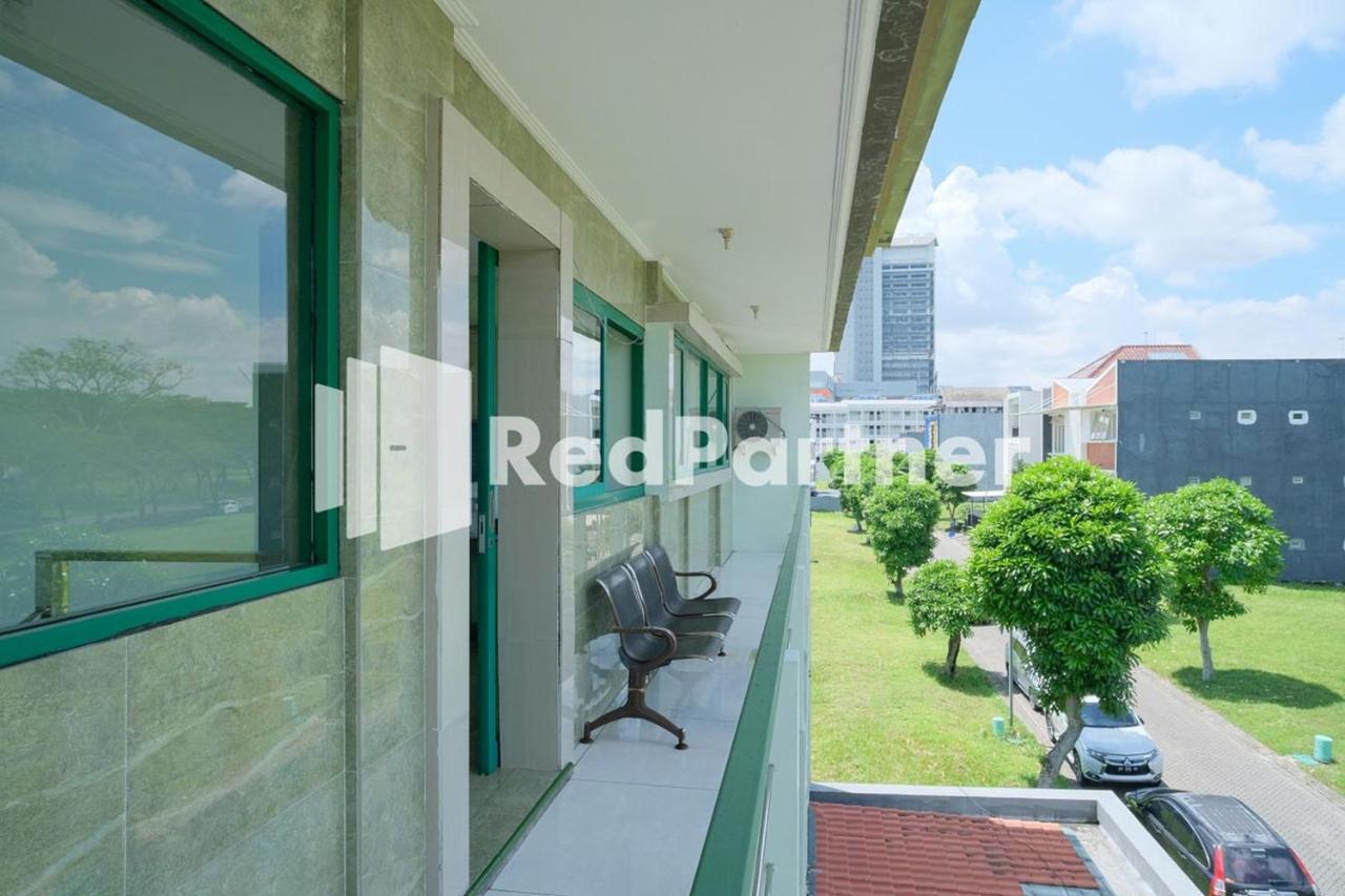 Pondok Hijau Syariah Mitra Reddoorz At Citraland Surabaya Luaran gambar